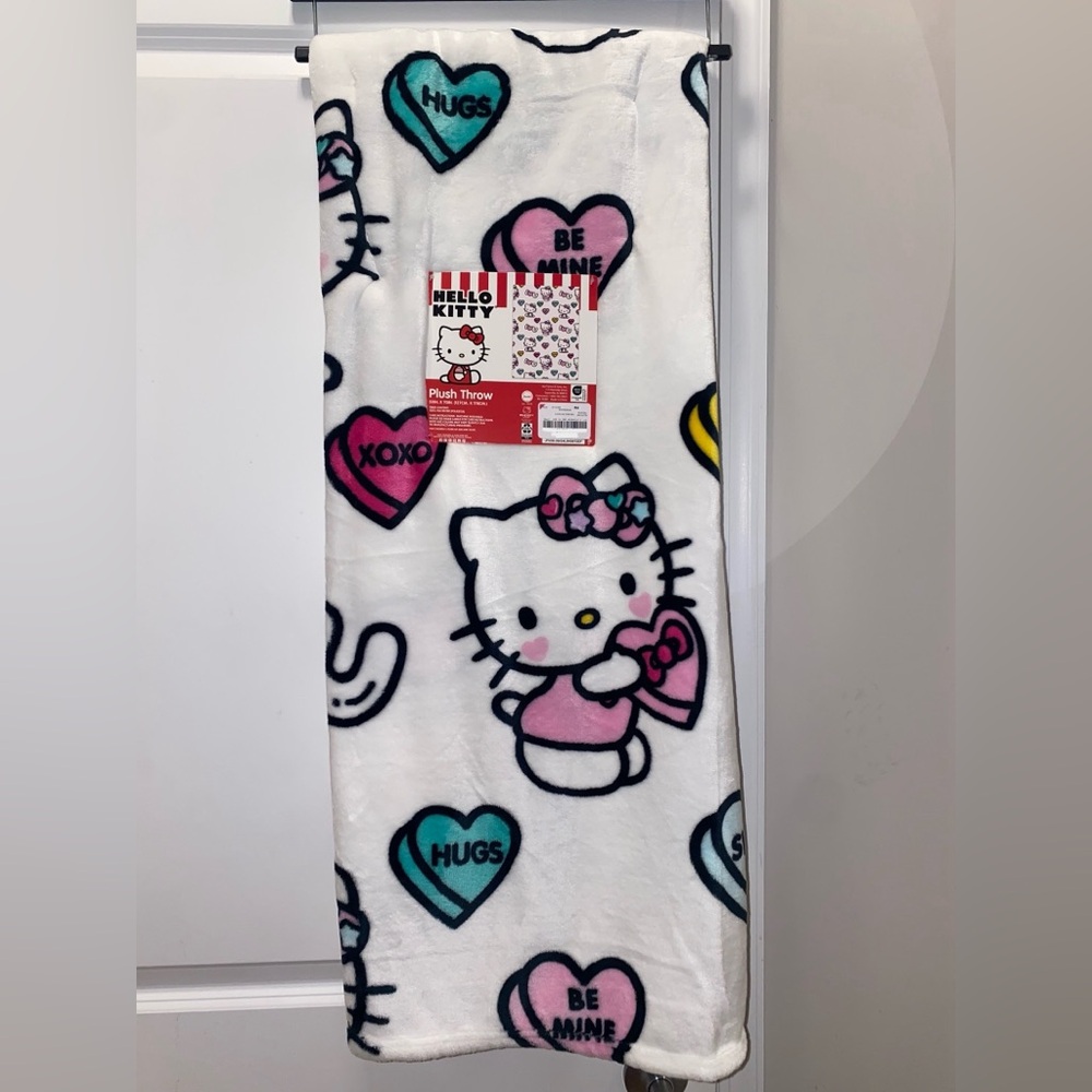 Hello Kitty conversation heart Valentines blanket